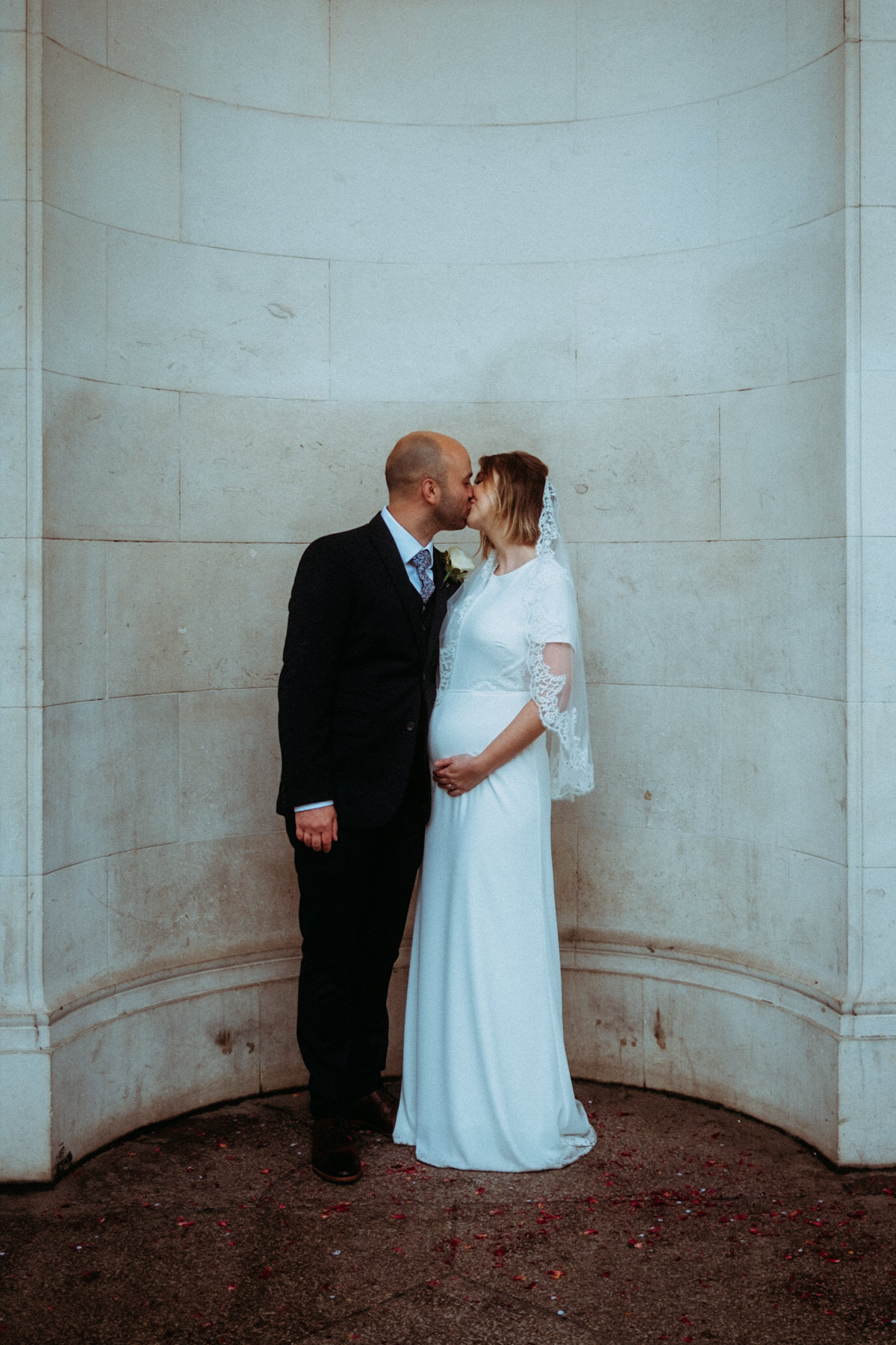 015 CITY HALL CARDIFF WEDDING PHOTOGRAPHY 015 CITY HALL CARDIFF WEDDING PHOTOGRAPHY